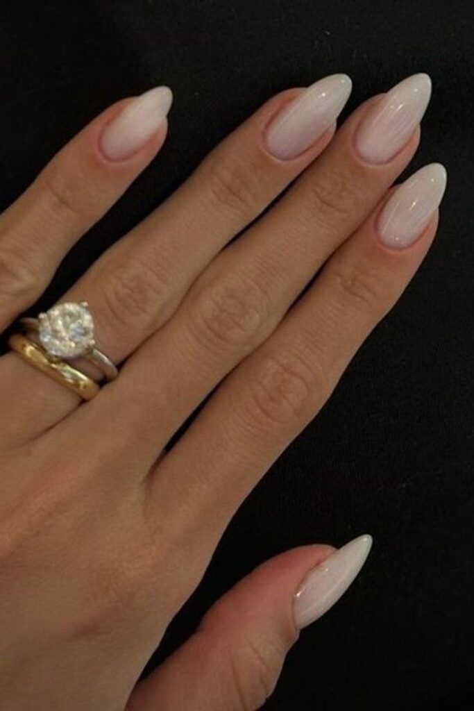 20 Elegant & Understated Old Money Nails You Need to Try | Luxury En Vogue