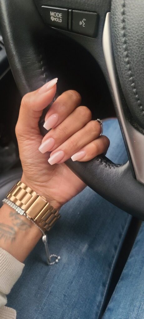 20 Elegant & Understated Old Money Nails You Need to Try | Luxury En Vogue