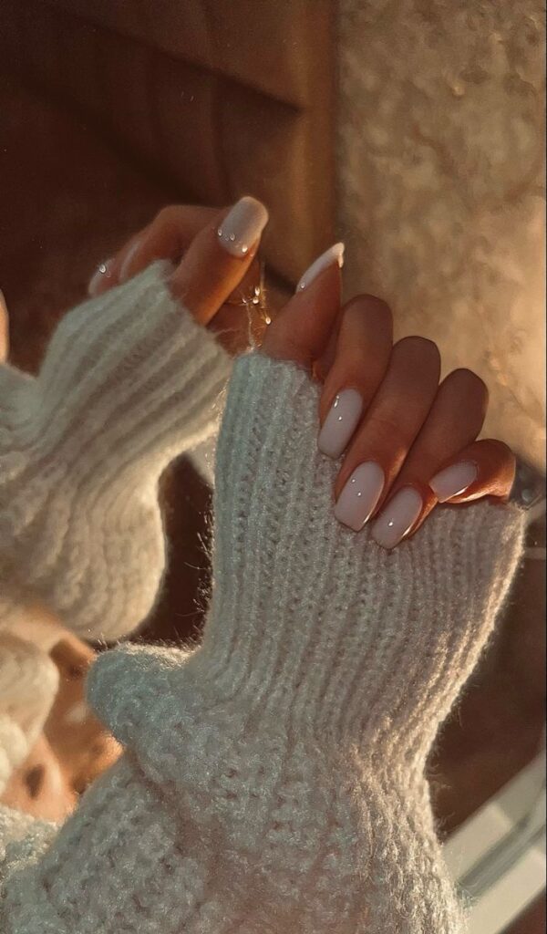 20 Elegant & Understated Old Money Nails You Need to Try | Luxury En Vogue