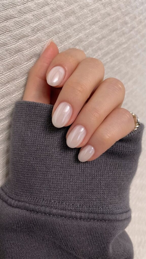 20 Elegant & Understated Old Money Nails You Need to Try | Luxury En Vogue