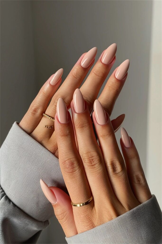 20 Elegant & Understated Old Money Nails You Need to Try | Luxury En Vogue
