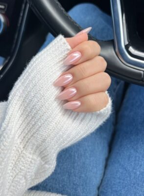 Nude Chrome Nail Ideas That Scream Luxury | Luxury En Vogue