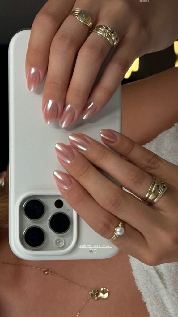 Nude Chrome Nail Ideas That Scream Luxury | Luxury En Vogue