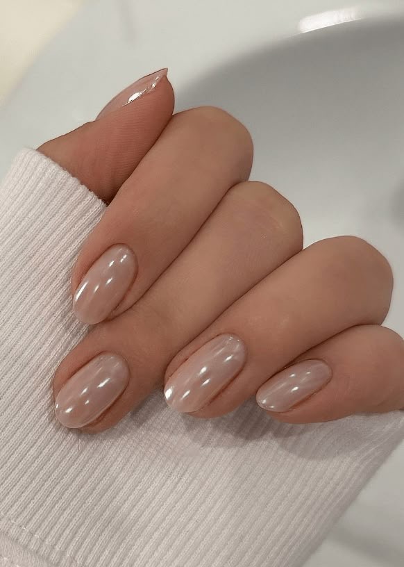 Nude Chrome Nail Ideas That Scream Luxury | Luxury En Vogue