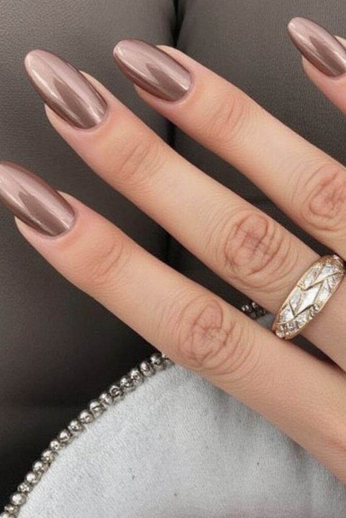 Nude Chrome Nail Ideas That Scream Luxury | Luxury En Vogue